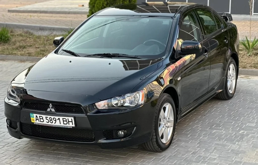 Mitsubishi Lancer X 2010 року із пробігом 13 тис. км виставили на продаж у Вінниці (фото)