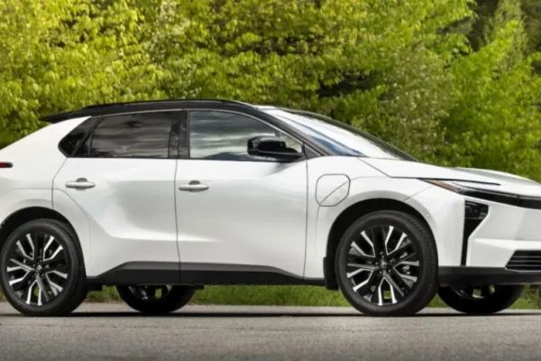 Toyota оновила електричний bZ: ціна залишилася майже незмінною, а запас ходу зріс