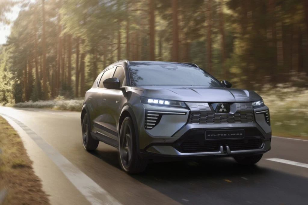 Mitsubishi покращила Eclipse Cross лише через рік після дебюту: запас ходу зріс до 650 км