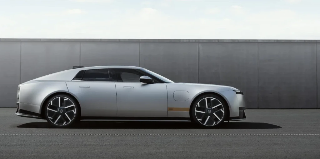 Від $172 000: серійний електромобіль Jaguar Type 01 показали офіційно